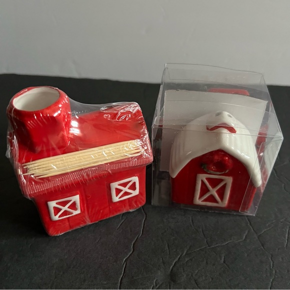 Farm House Salt & Pepper Shaker with Toothpicks Holder Red Barn & Tractor - Picture 2 of 13